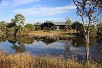 Henderson Park Farm Retreat Villa Yeppoon Buitenkant foto